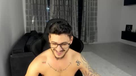 jonnyporn1 online show from February 8, 10:24 pm