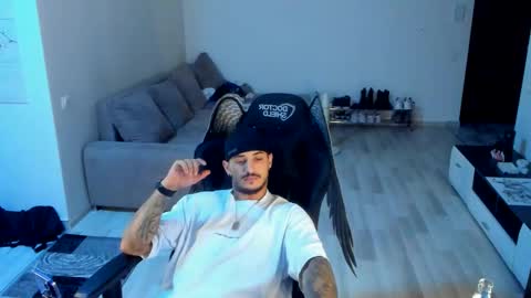 jonnyporn1 online show from October 23, 11:05 pm