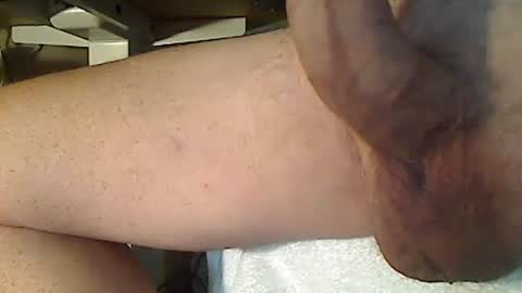 Snapshot of jonr2100 chatting on December 3, 11:51 pm Jon online show from December 3, 11:51 pm