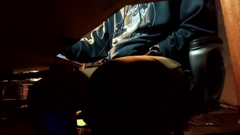 Snapshot of jontn_swift chatting on December 25, 5:37 am Jonathon Swift online show from December 25, 5:37 am