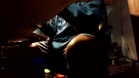 Snapshot of jontn_swift chatting on December 24, 6:44 am Jonathon Swift online show from December 24, 6:44 am