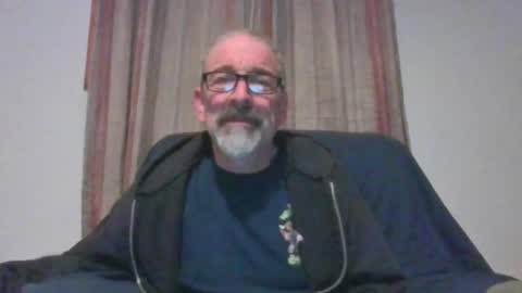 Snapshot of jony_five chatting on February 24, 12:20 am Jon online show from February 24, 12:20 am