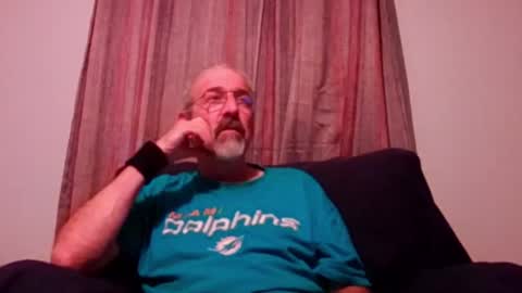 Snapshot of jony_five chatting on October 4, 12:30 am Jon online show from October 4, 12:30 am