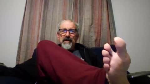 Snapshot of jony_five chatting on October 28, 1:17 am Jon online show from October 28, 1:17 am