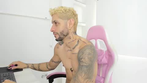 jose_wc online show from March 8, 7:07 pm