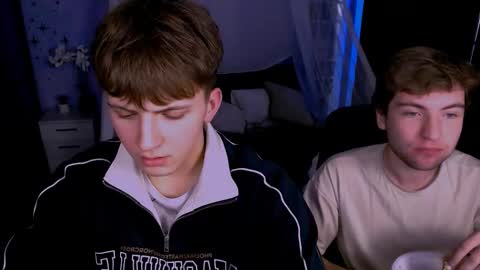 joseph_bear_ online show from November 19, 8:18 pm