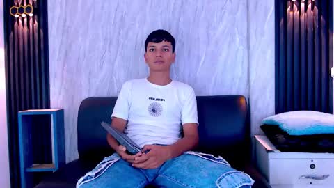 Joseph Gonzalez online show from December 14, 2:51 am