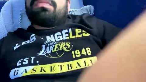 josephs1990 online show from April 12, 10:47 pm