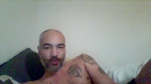 Br33z3 online show from February 24, 9:01 am