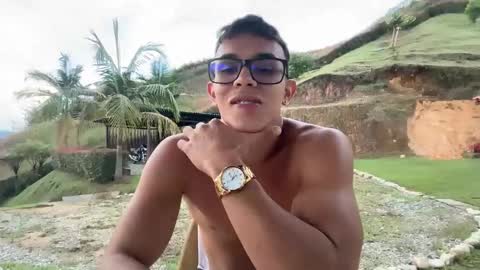 Im Jouliano online show from November 14, 10:22 pm