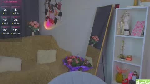 Snapshot of joyce_jones chatting on October 16, 8:51 pm joyce_jones online show from October 16, 8:51 pm
