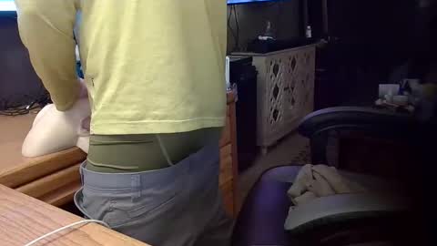 jtylor187 online show from November 18, 2:03 am