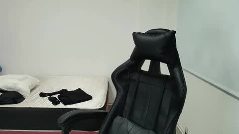 juan_gomez_1 online show from September 17, 10:19 am