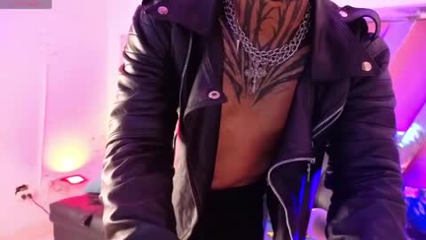 juancamilo66_ online show from June 3, 1:25 pm