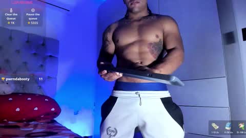 independent model online show from November 16, 9:17 pm