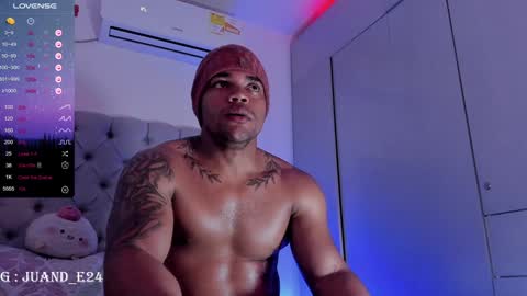 independent model online show from February 8, 7:48 am