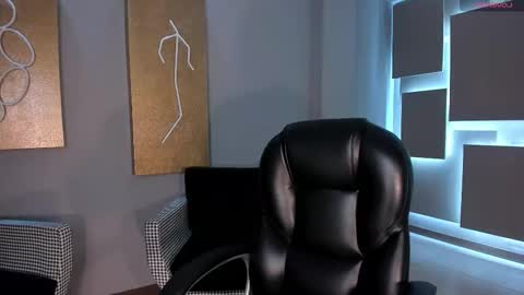 Juanita Clay online show from October 28, 12:50 pm