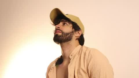 juanmilano online show from July 20, 12:35 am