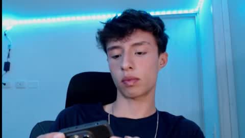 Snapshot of juanmres chatting on October 15, 12:25 am juanmres online show from October 15, 12:25 am