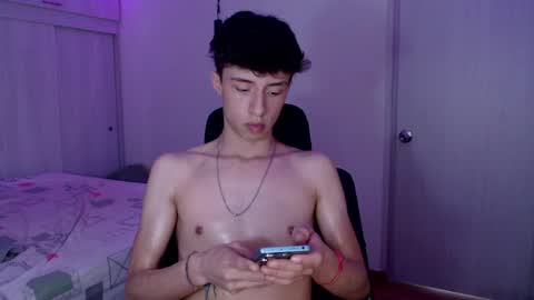 juanmres online show from March 31, 9:04 pm