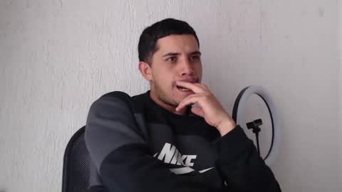 juanperez1999777 online show from June 21, 6:47 pm