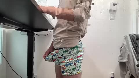 Snapshot of juicy_boy21 chatting on October 8, 1:06 pm juicy boy21 online show from October 8, 1:06 pm