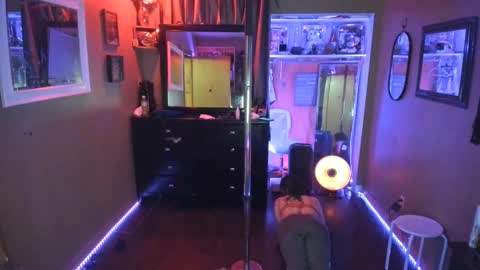 juicyjayxxx69 online show from February 2, 4:26 am