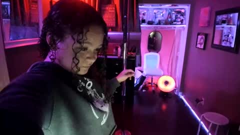 juicyjayxxx69 online show from January 22, 3:31 am