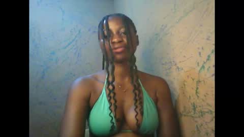 juicypiexx online show from November 22, 2:43 am