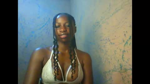 juicypiexx online show from November 6, 12:02 am