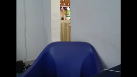 juicyxpink online show from September 18, 7:12 am