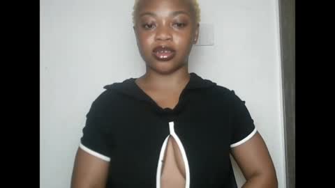 juicyyxboobs online show from May 28, 12:30 am