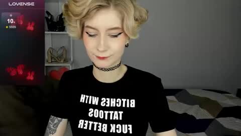 Snapshot of julescrown chatting on September 21, 12:47 am Jules online show from September 21, 12:47 am