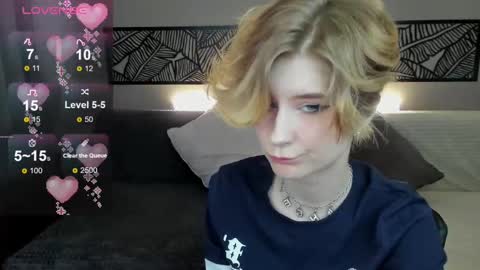 Snapshot of julescrown chatting on March 7, 4:02 am Jules online show from March 7, 4:02 am