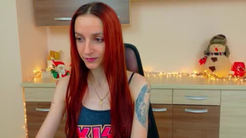 JuliaJae online show from December 17, 7:37 am