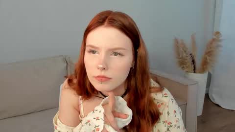 Julia online show from February 25, 1:53 am