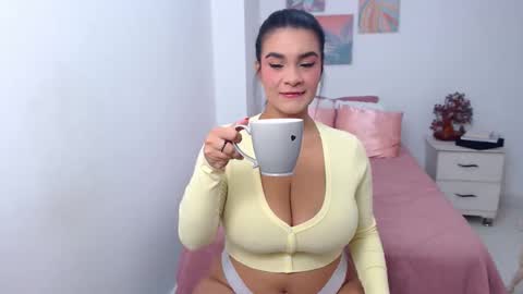 julia online show from October 22, 4:59 am