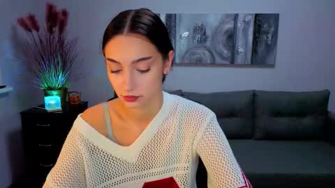 Julia online show from November 28, 6:54 am