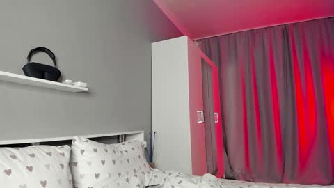 Julia -  online show from March 11, 7:50 pm