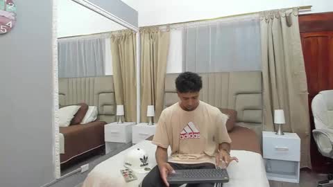 julian billy online show from February 13, 11:39 am