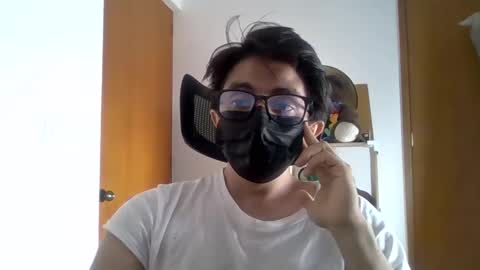 Snapshot of julian_mora7 chatting on February 22, 5:35 pm Julian Mora online show from February 22, 5:35 pm