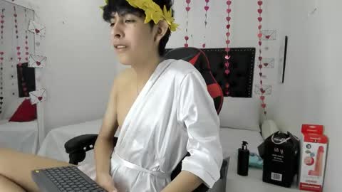 Julian online show from February 25, 10:57 pm