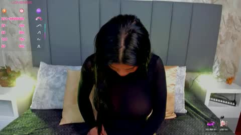 juli online show from November 27, 2:08 am