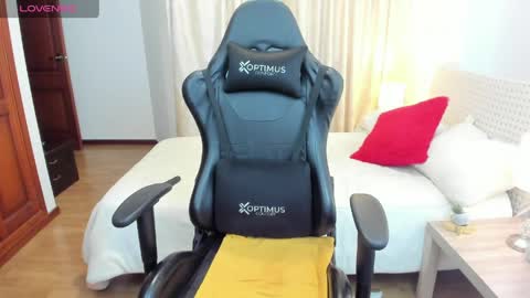 Fernanda online show from April 4, 3:35 am