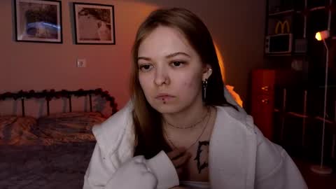 julidropp online show from June 7, 6:13 pm