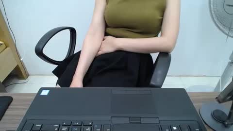 julie9x online show from April 5, 10:29 pm