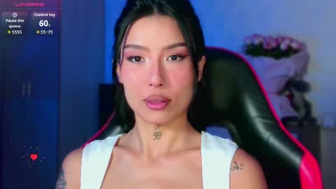 julie_turner_ online show from June 30, 1:10 pm