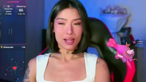 julie_turner_ online show from June 24, 2:24 pm