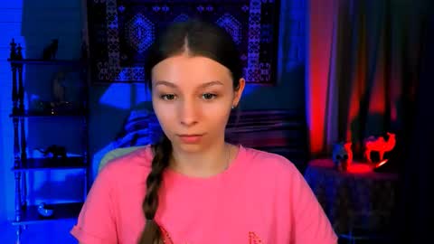 juliedaniel online show from December 4, 9:09 am