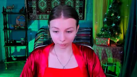 juliedaniel online show from December 15, 8:21 am